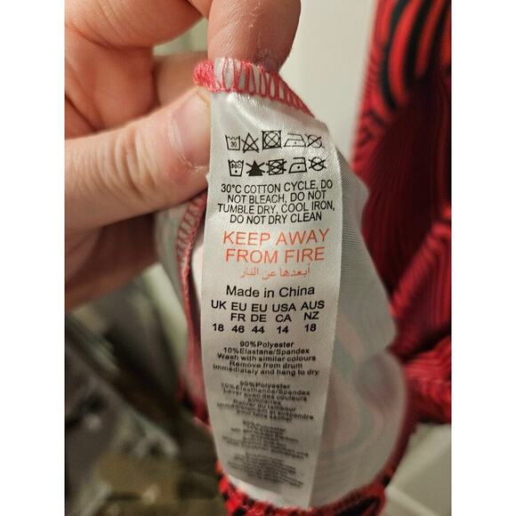 Pretty Little Thing Plus Pink Abstract Print Cup Detail Midi Dress NWT Size 14 - Picture 7 of 7